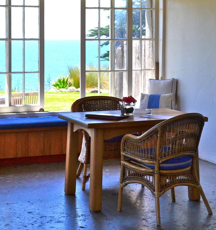 Ahu Ahu Beach Villas Oakura Rum bild